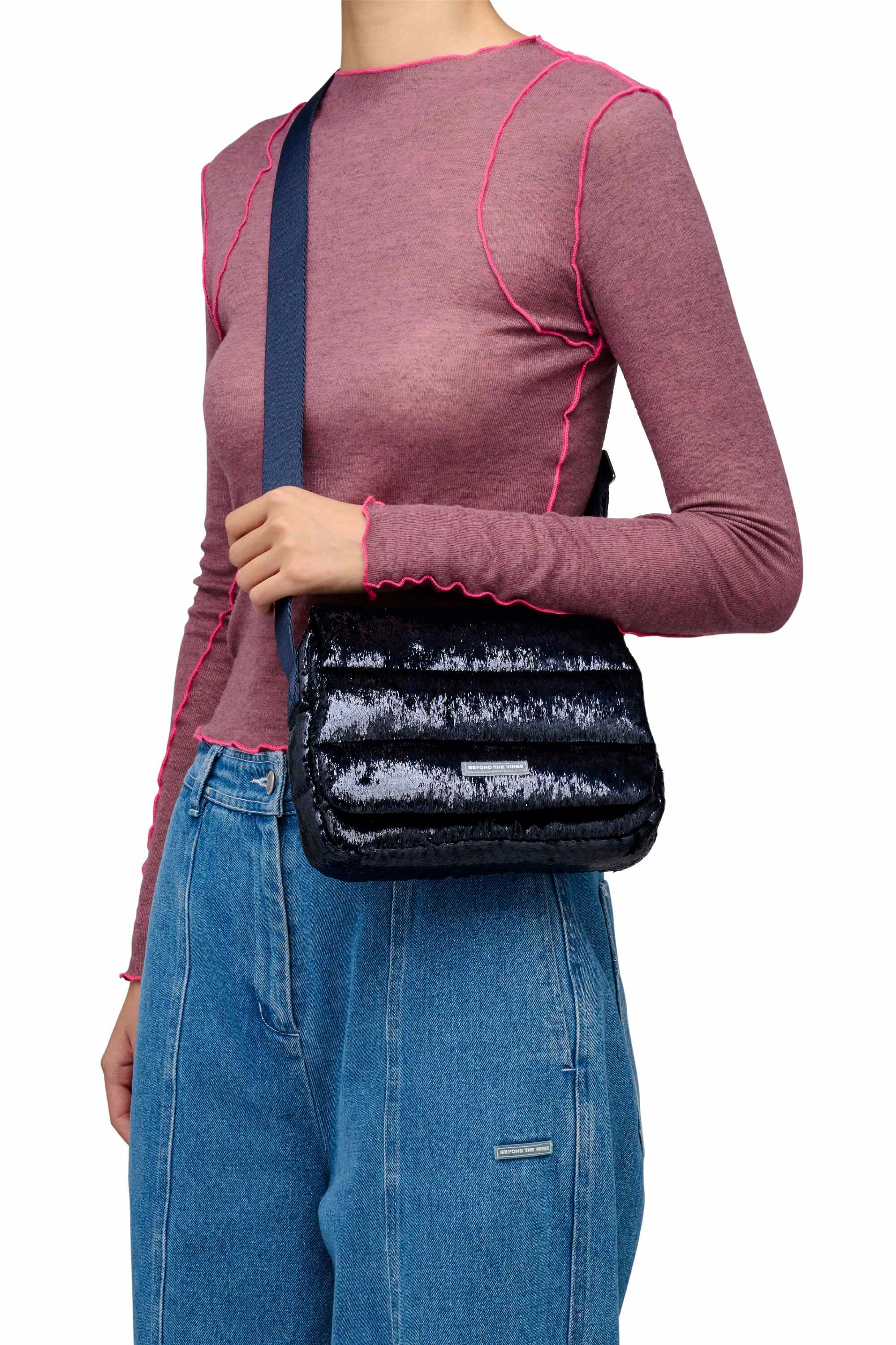 FESTIVEPOOFYPOUCHLOOKBOOK_NAVY FESTIVEPOOFYPOUCHLOOKBOOK_NAVY