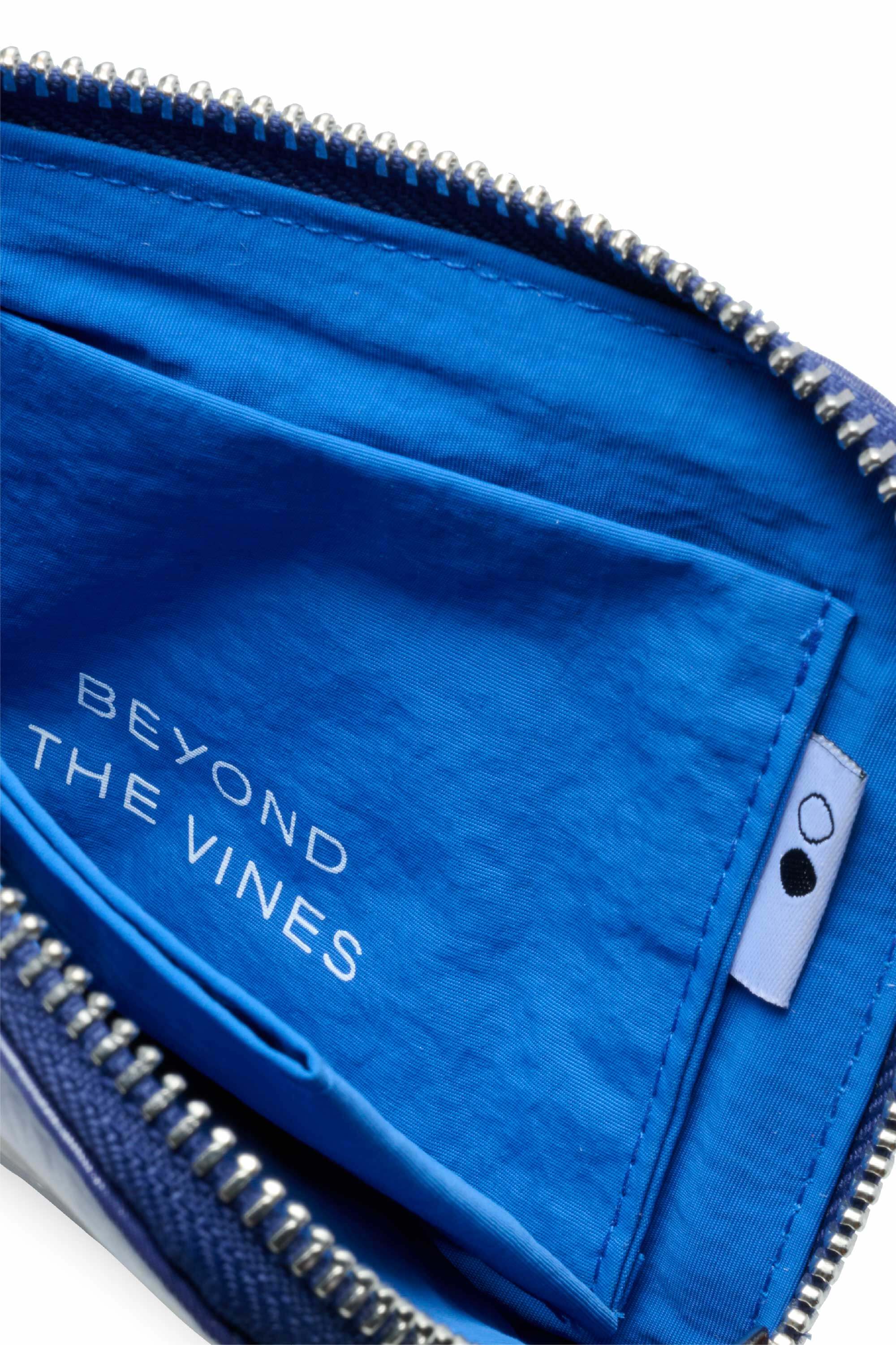 国内配送★BEYOND THE VINES★Glazed Poofy Wallet ポーチでも◎ ORANGE-1.jpg?v=1744796984