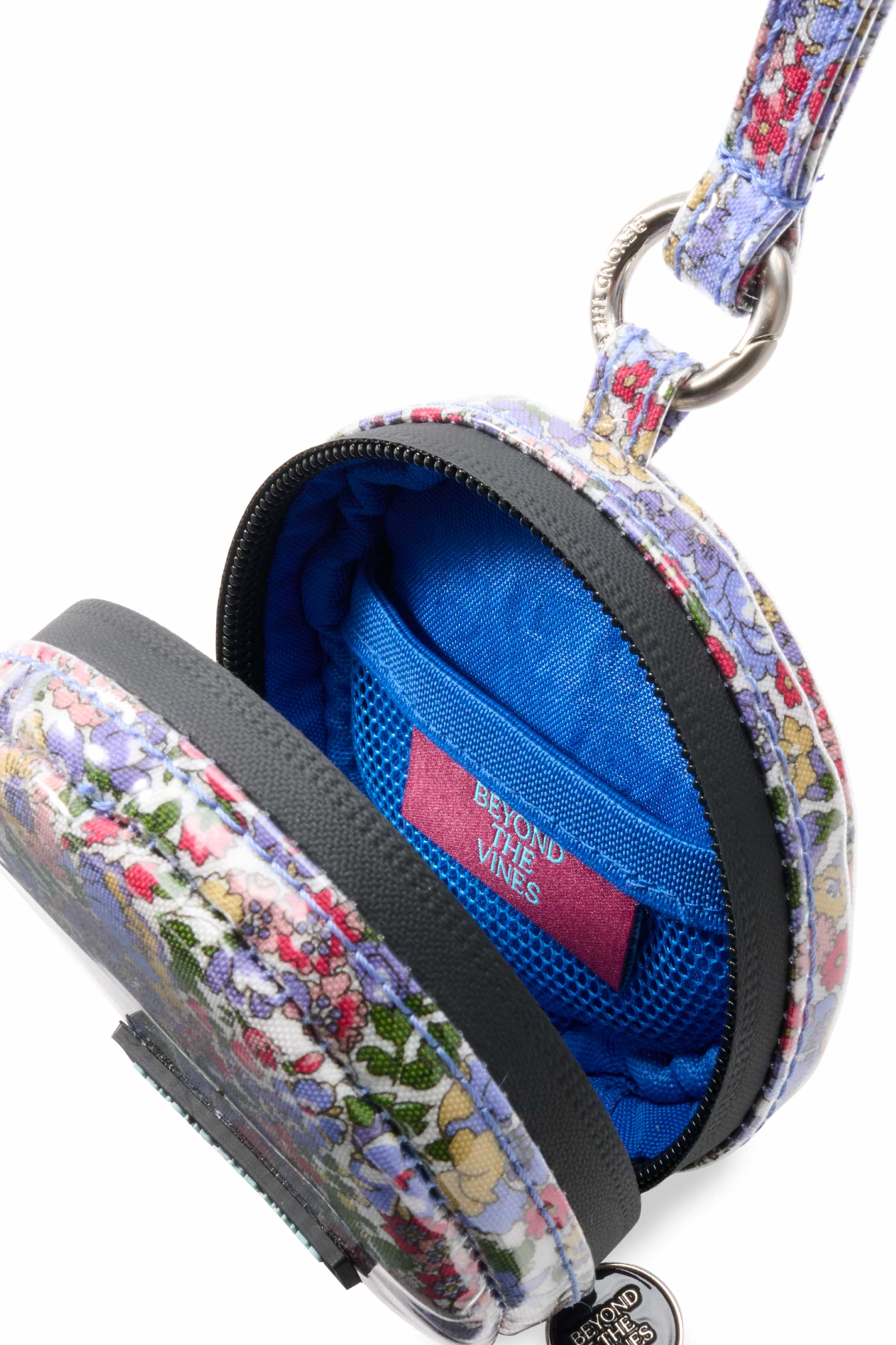 BTV_LIBERTY FABRIC Round Pouch | ビ Beyond The Vines – Beyond The