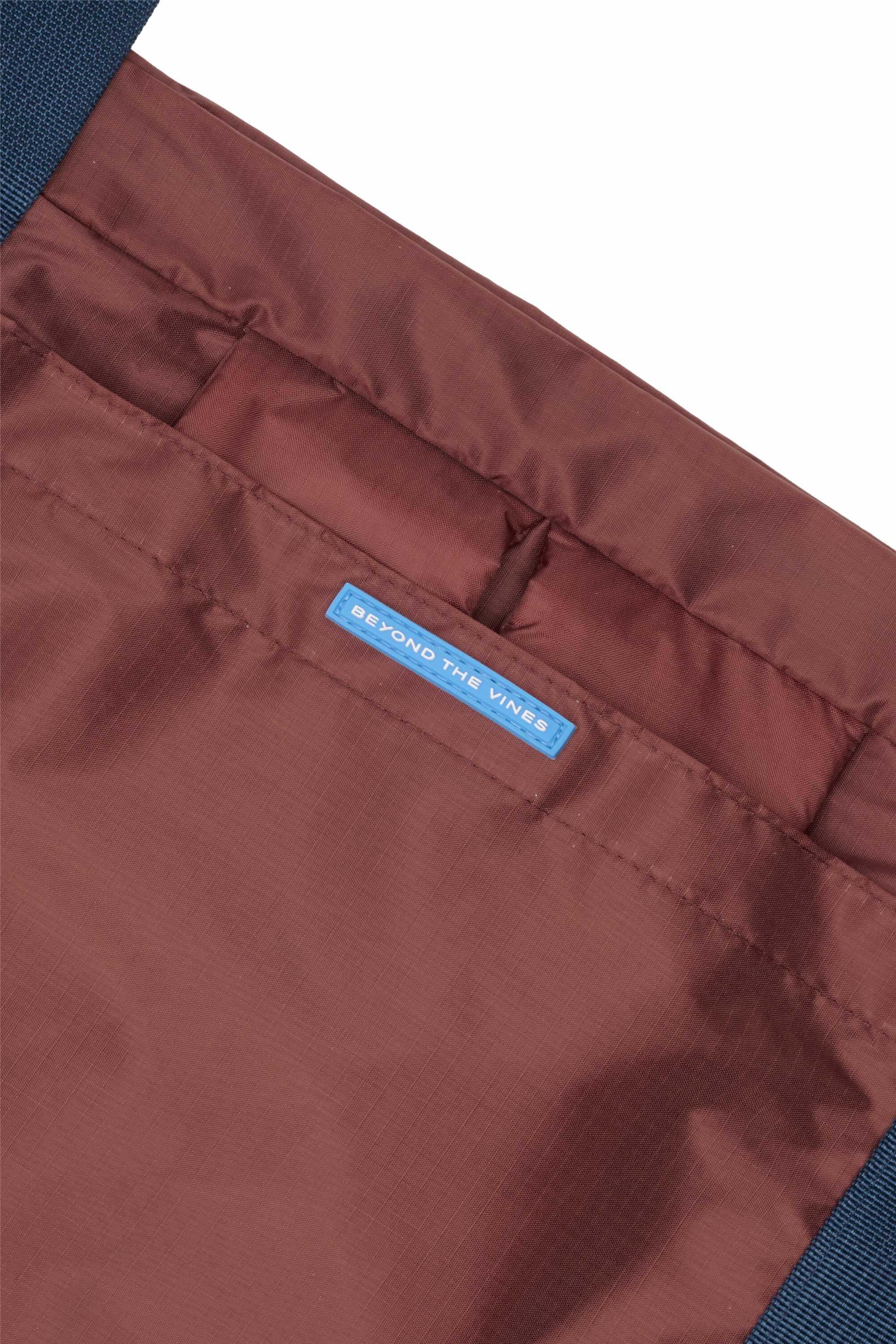 PARAPACK02_BROWNCOLOBLOCK05.