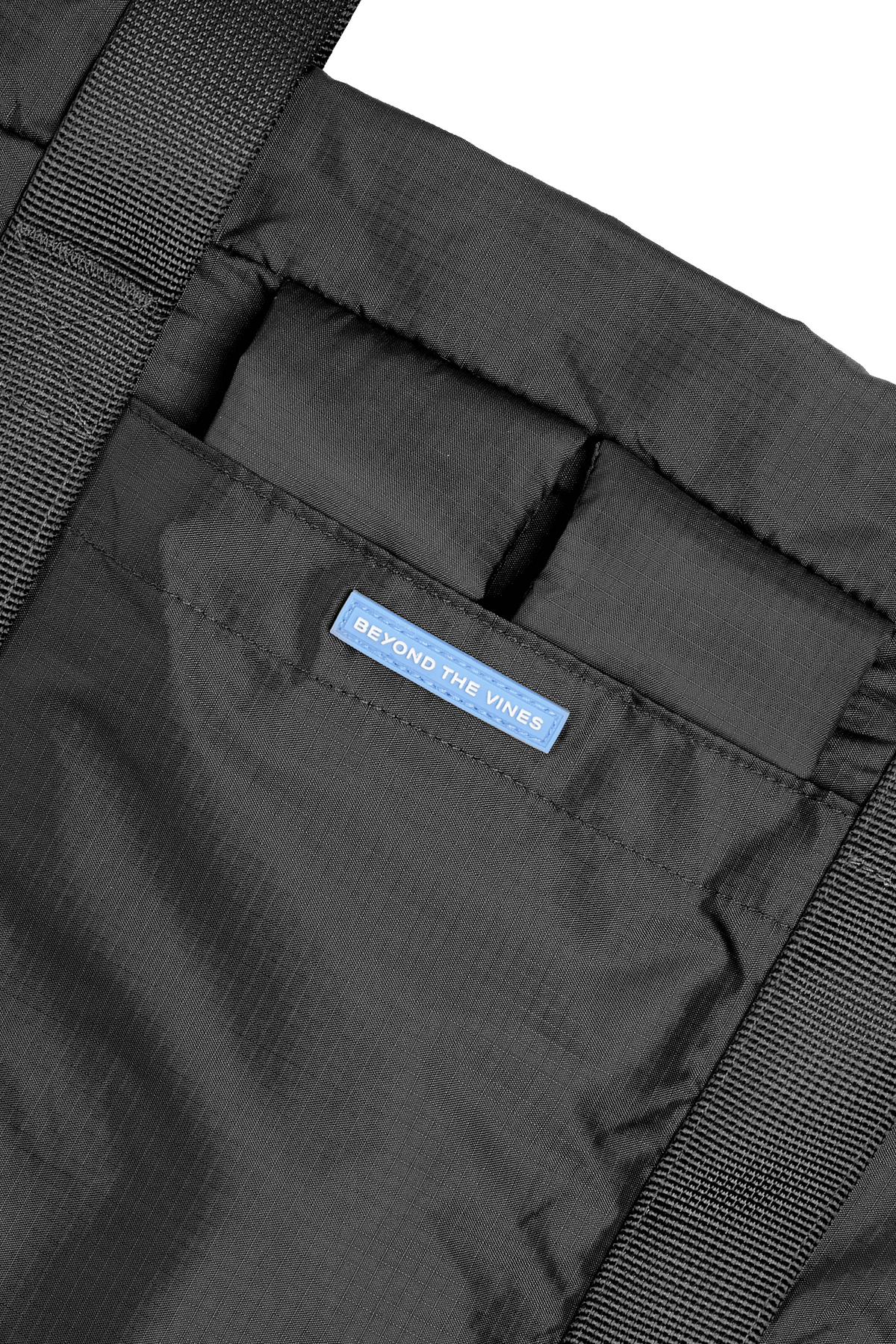 PARAPACK_01_BLACK06_82d7205d-