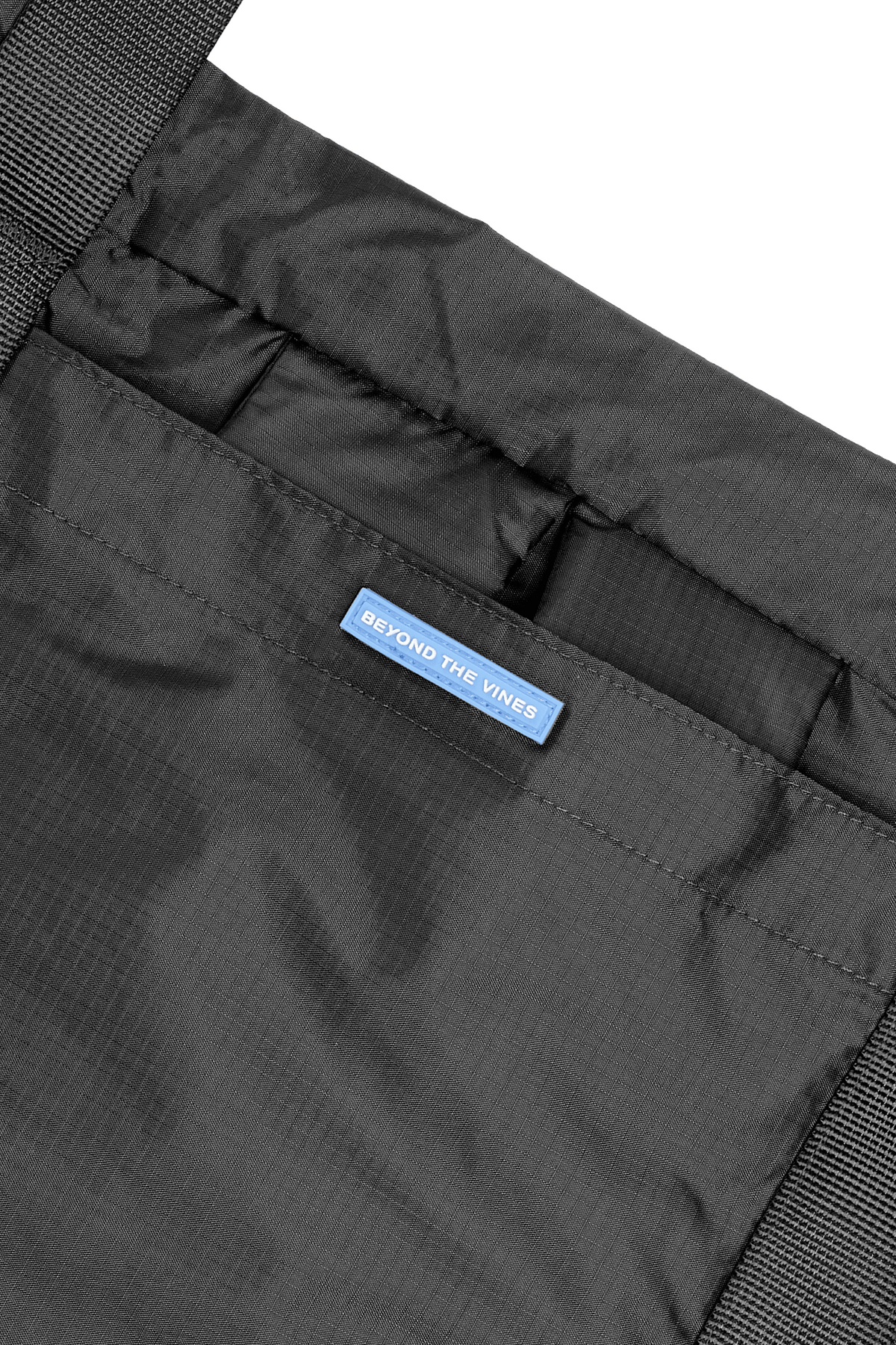 PARAPACK_01_BLACK06_df2d38ab- 