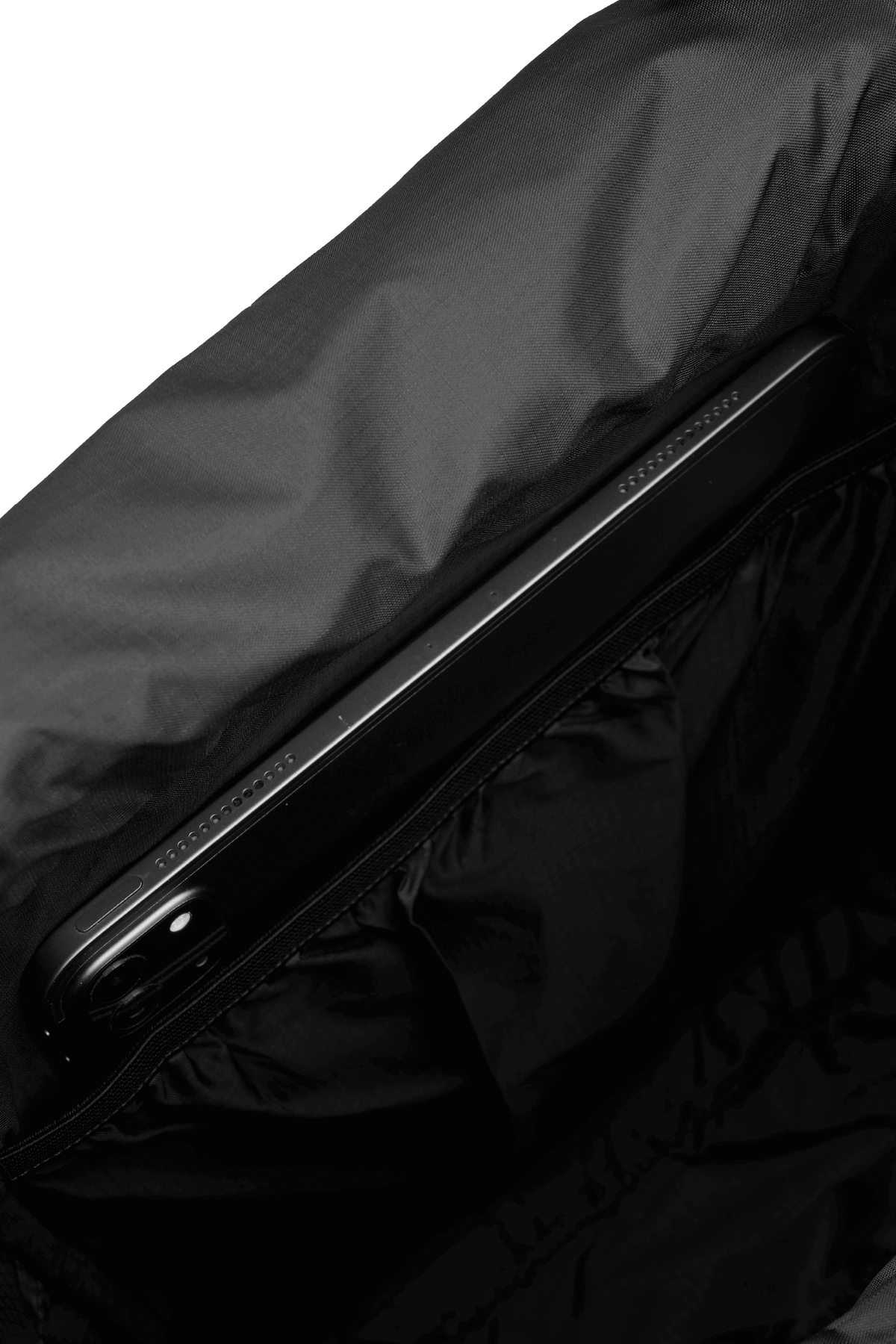 PARAPACK_02_BLACK07_5eb44128-