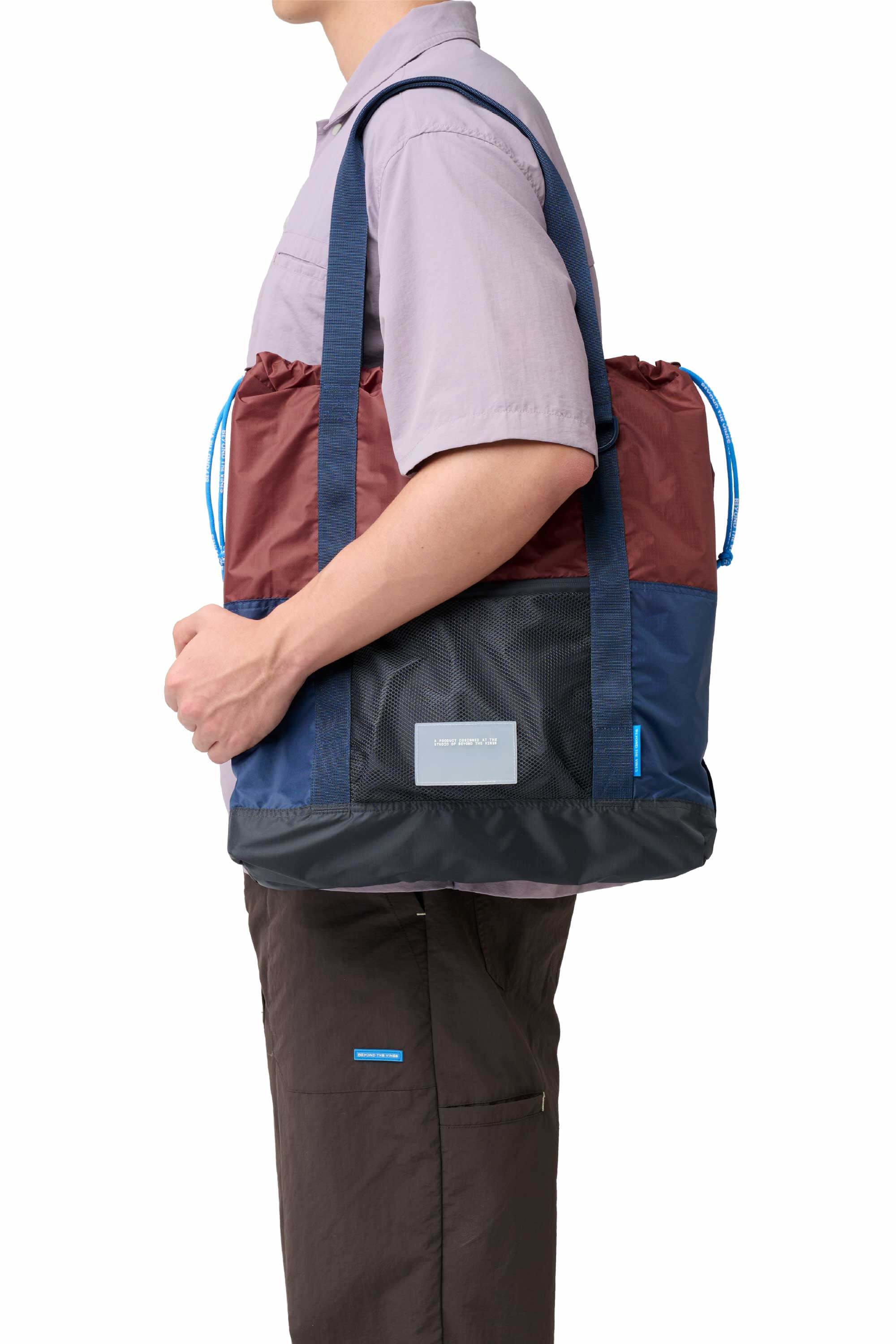 PARAPACK_LB_01_BROWN_COLOBLOCK