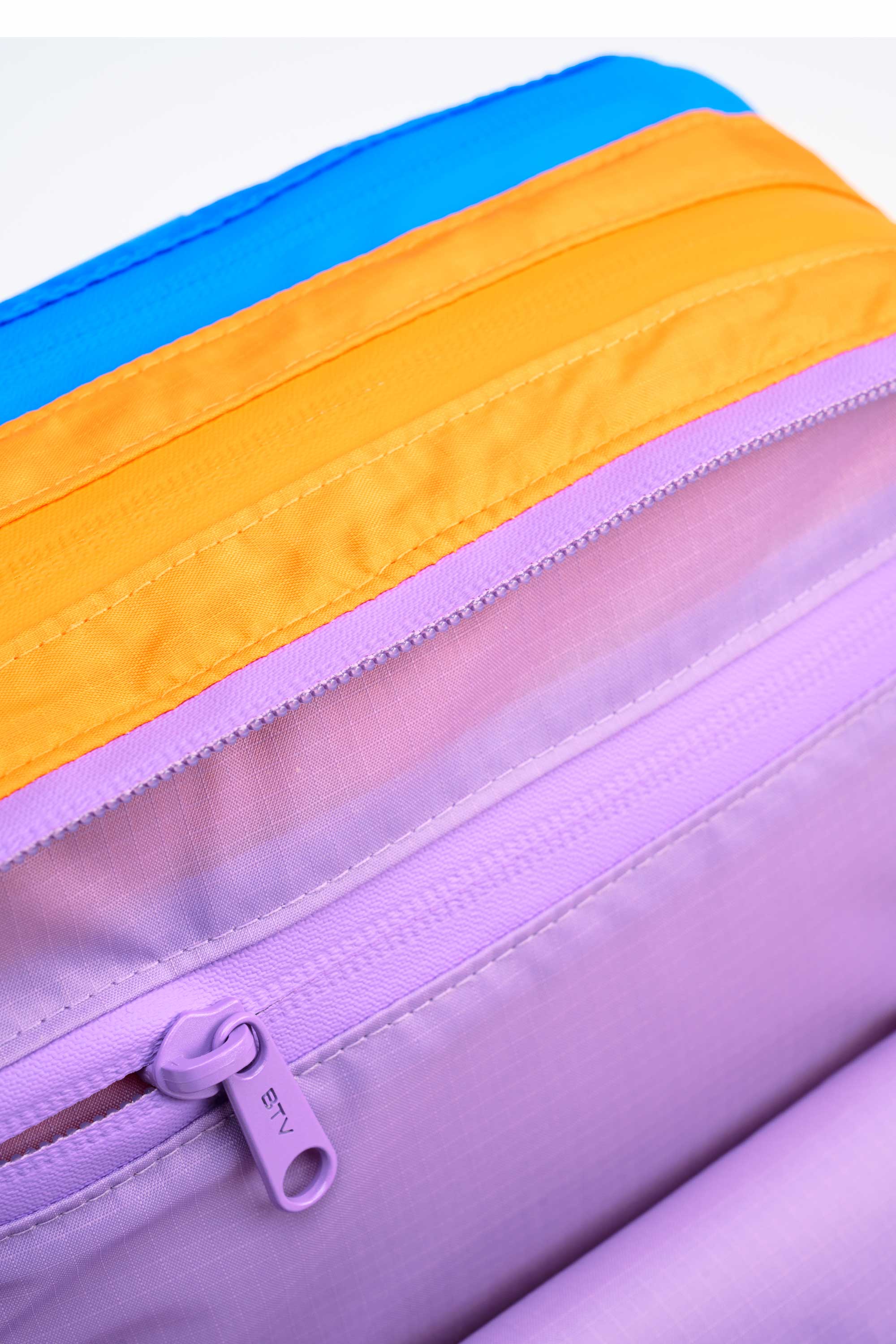 PARAPOUCH_LILACCOLORBLOCK05_27