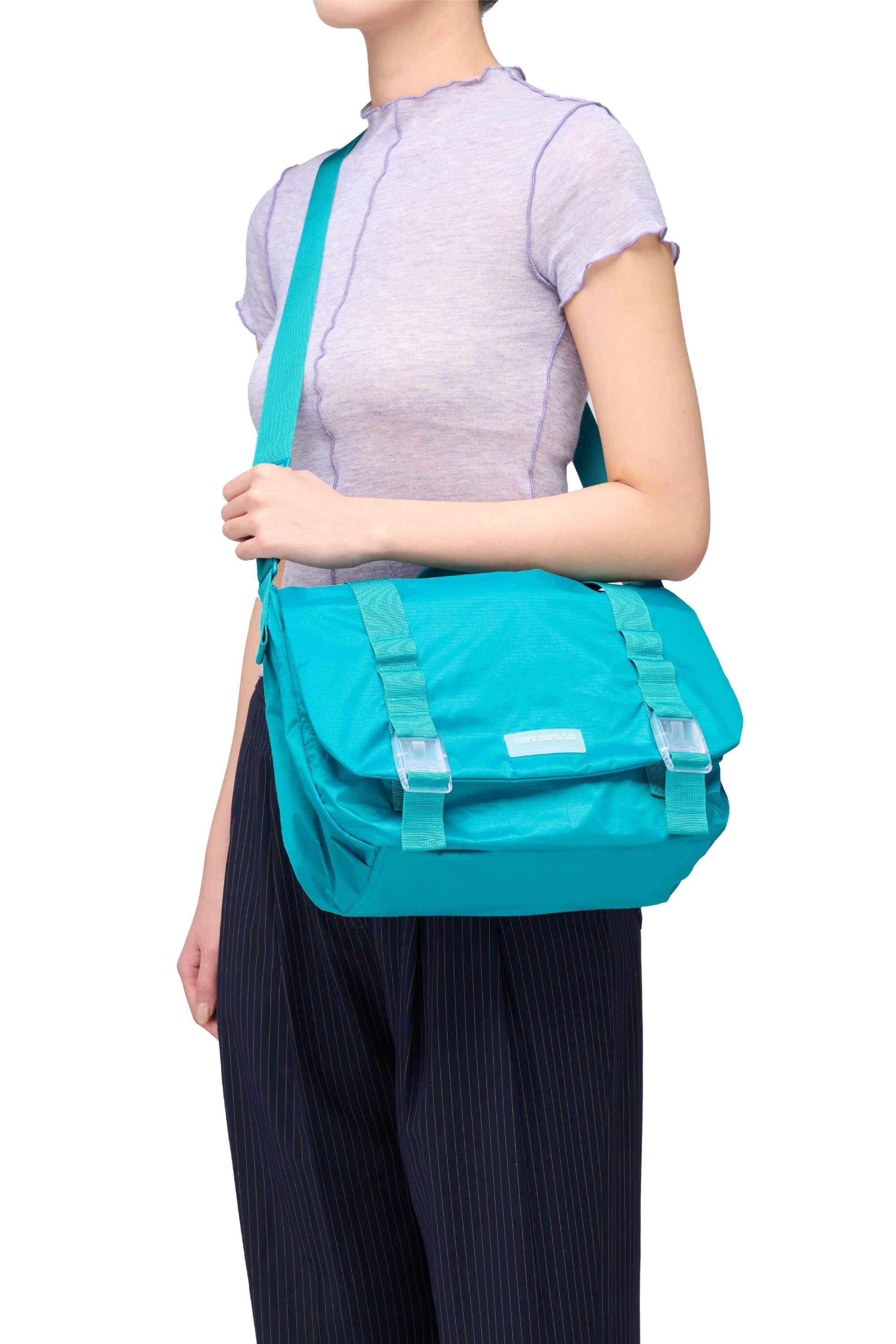 ParaSatchel 001 | Beyond The Vines – Beyond The Vines Japan / BTV