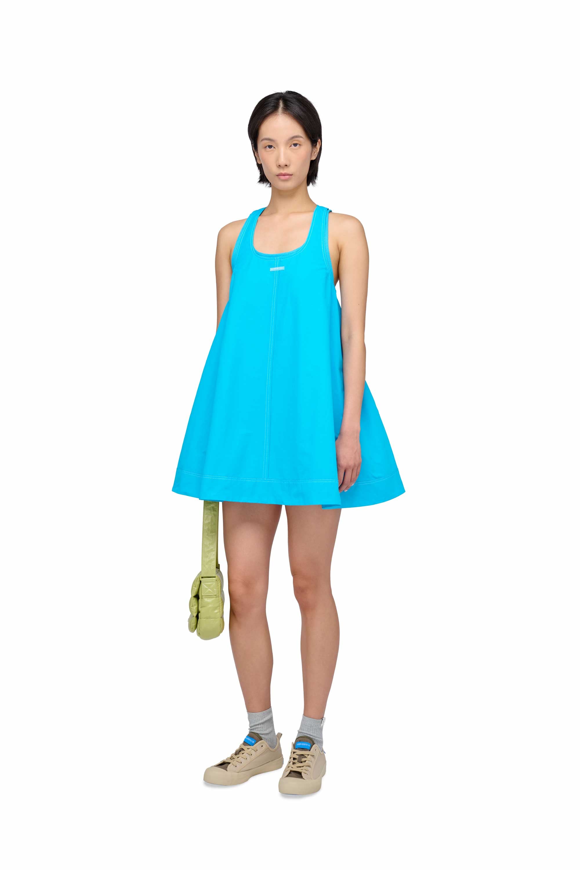 日本国内のウィメンズドレスをオンラインで購入 | Beyond The Vines