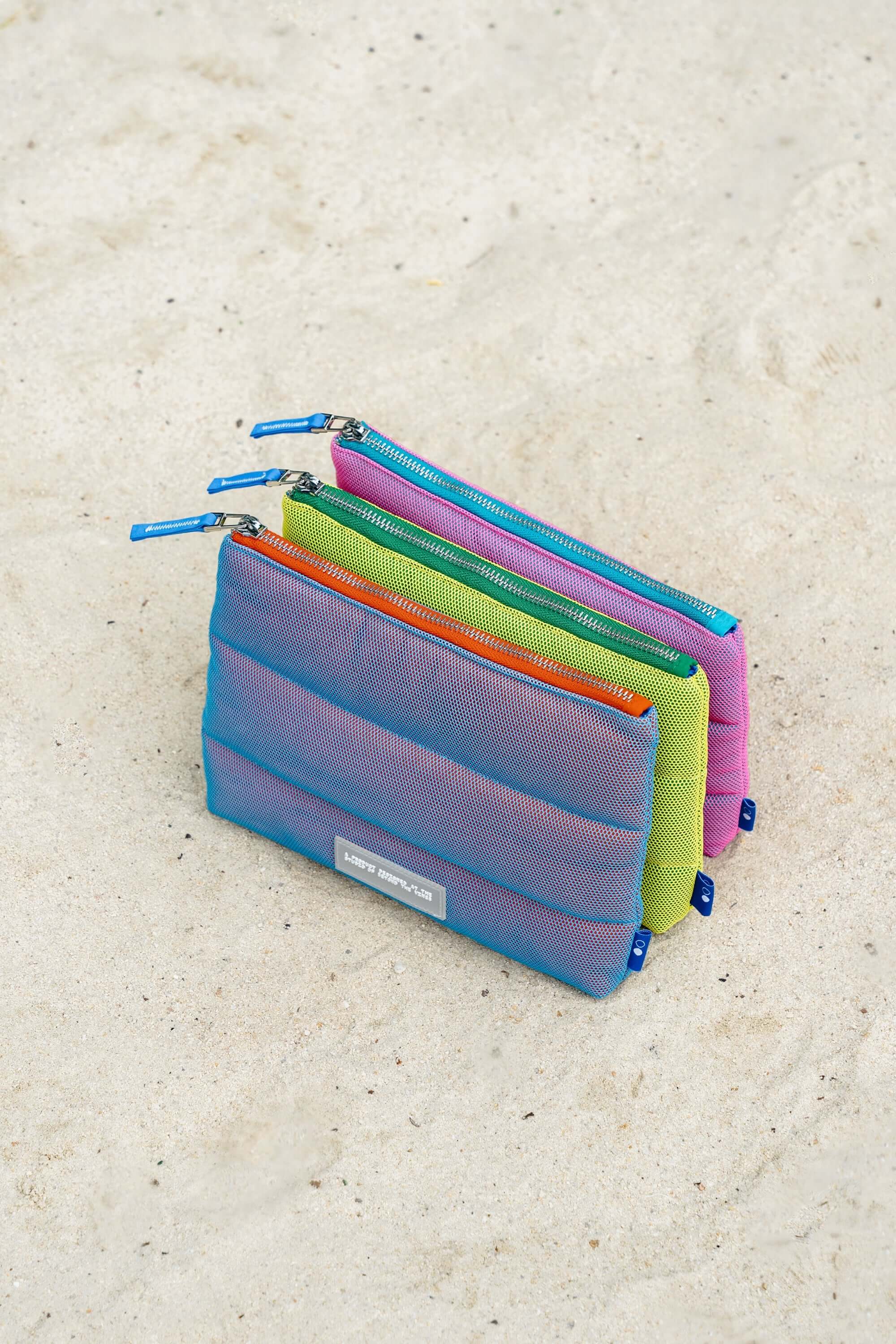 メッシュプーフィーポーチ | Beyond The Vines – Beyond The Vines